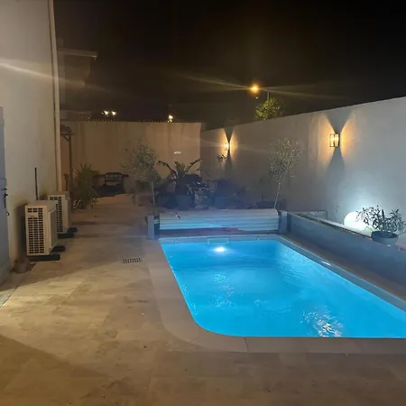 Magnifique 5 A 200m Plages Et Port De * Carqueiranne